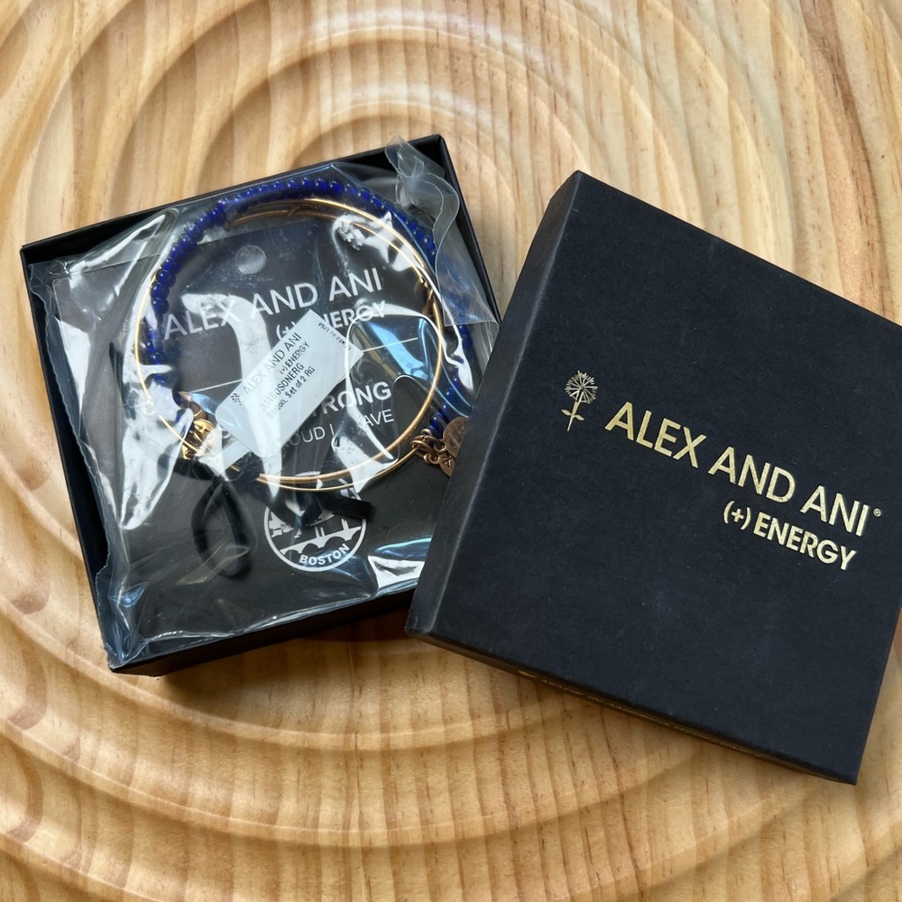 NIB Alex and Ani Limited Edition Boston Strong Bracelet - Picture 2 of 6